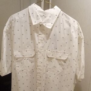Steve's Jean White Short-Sleeve Button-Down Shirt with Micro Star Print